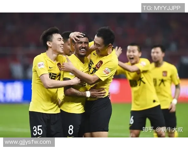 广州州恒大与鲁能激战正酣球迷期待精彩对决与历史交锋