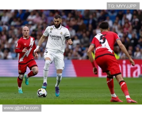 拉科鲁尼亚迎战巴列卡诺争夺西乙联赛重要积分之战 拉科鲁尼亚迎战巴列卡诺争夺西乙联赛重要积分之战